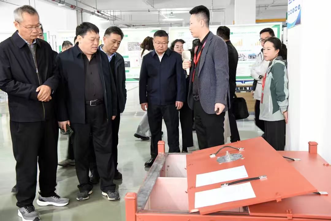 全国电动自行车安全隐患全链条整治工作专班调研组莅临长虹润天调研指导锂电池回收与综合利用工作